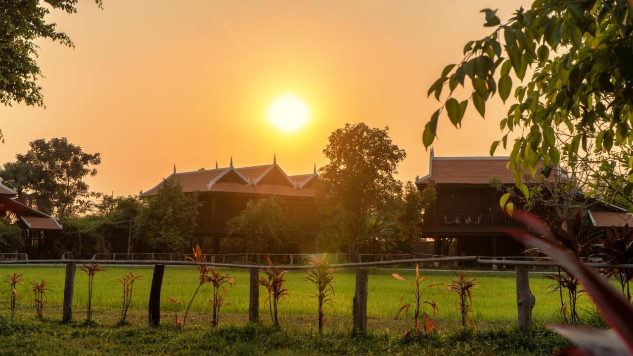 Mane Hariharalaya Hotel Siem Reap Ngoại thất bức ảnh